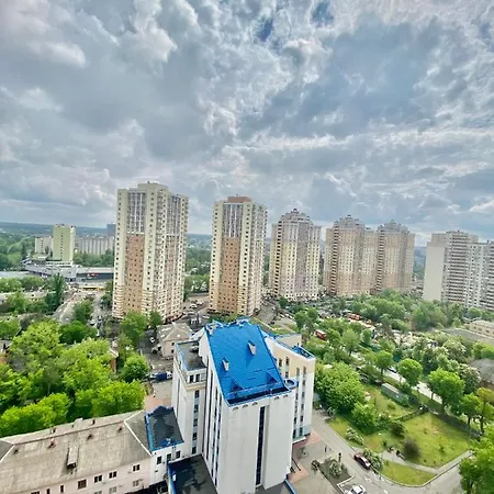У 2 Хвилинах Від Метро Нова Супер Видова Kyiv Exterior photo