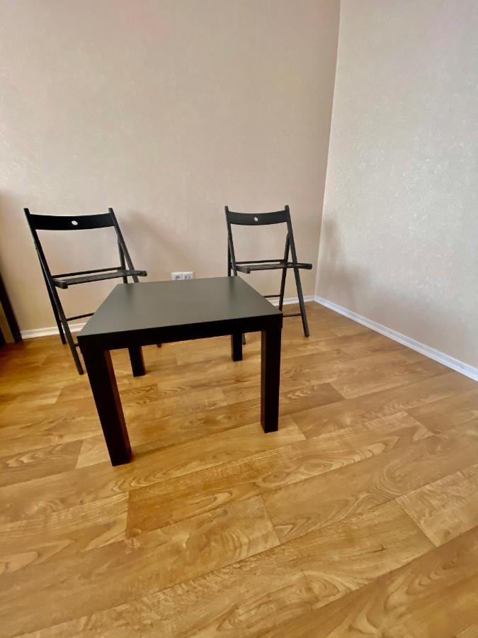 у 2 хвилинах від метро нова супер видова Apartment